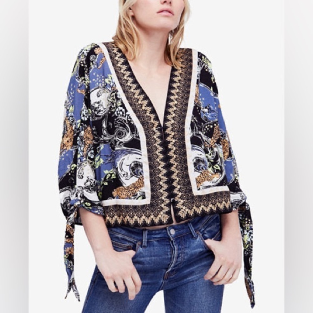 Free People Blue Catch Me if You Can Printed Button Front Tie Sleeve Blouse